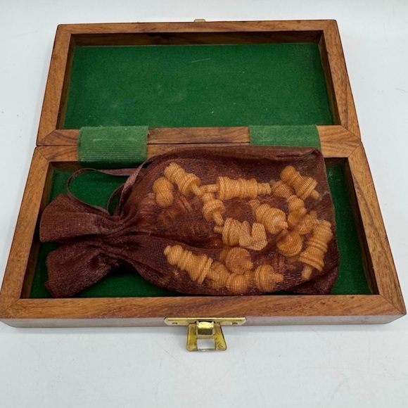 Vintage Wooden Travel Chess Set – Compact Folding Game Box - Picture 3 of 5